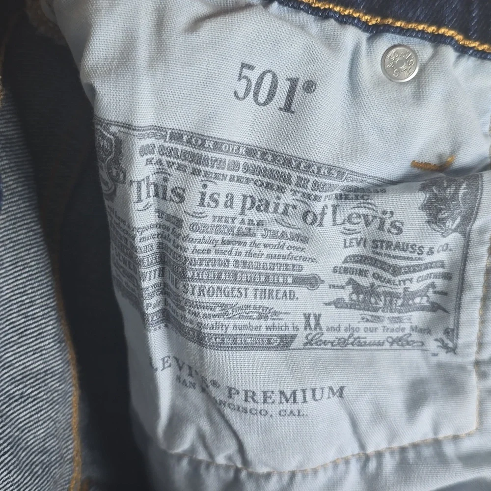 Levi's 501® Original High Rise Mid-Thigh Womens Shorts Size 24 = 0 - 00 NWT - Picture 13 of 16